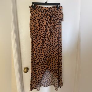 Animal print long skirt size L